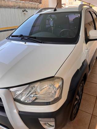 TOYOTA ETIOS 1.5 XLS 16V FLEX 4P AUTOMÁTICO TOYOTA ETIOS 1.5 XLS 16V FLEX 4P AUTOMÁTICO